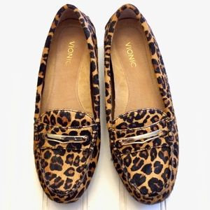 vionic ashby loafer leopard